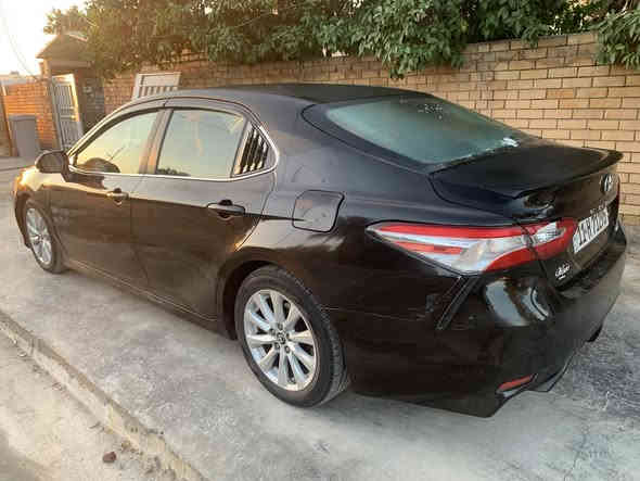 السلام عليكم 
كامري موديل 2018 وارد امريكي LE رقم بغداد الجديد 
محرك 2500 مكفول .. 
حادثها قطعه بأمريكا معجون وصبغ وبالعراق قطعه صبغ 
وبيها مكانات بارد 
السياره بدون تبديل وصور الحادث والسونار موجوده بالمنشور 
مكان السياره بغداد حي الجهاد 
السعر 148 وبيها مجال بسيط جدا 

للاستفسار ***********
