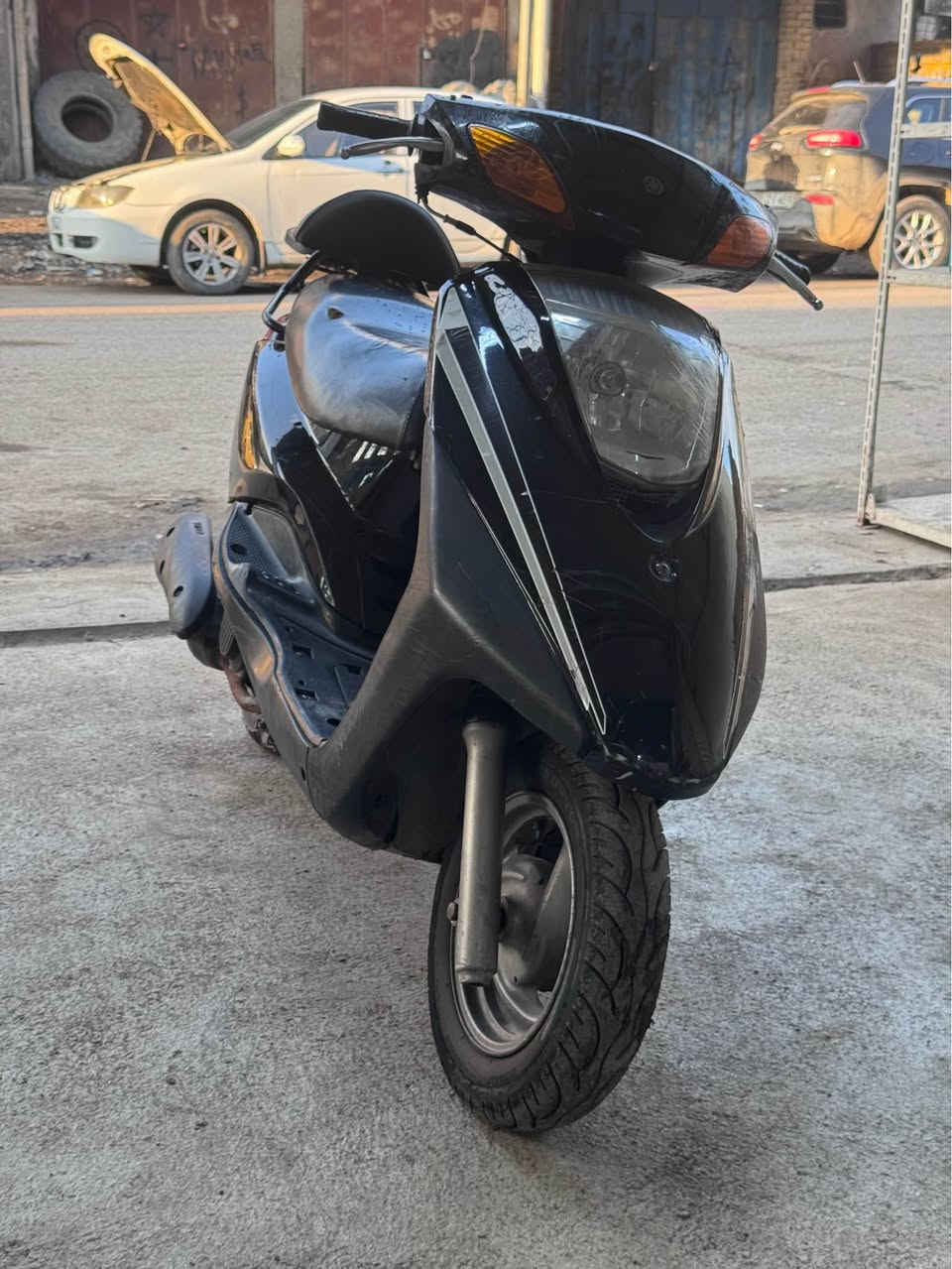 بريز 140 
كلشي بلادي عدا المكينه مستحقه تجفيت
 شغاله نص هندر بأي وقت
نقصه ستاند تعليك + باتري
سعرهه 325 بيه مجال بسيط 
عنواني بغداد الكماليه 
*********** بغداد, العراق
