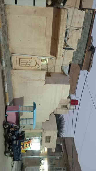 بيت للبيع في داموك الحقوقيين ركن على شارع 10 وفرع 6 يحتوي على مشتملين ومحل  مساحته 208 نزال 16واجهيه 13ونص  للاستفسار ***********
