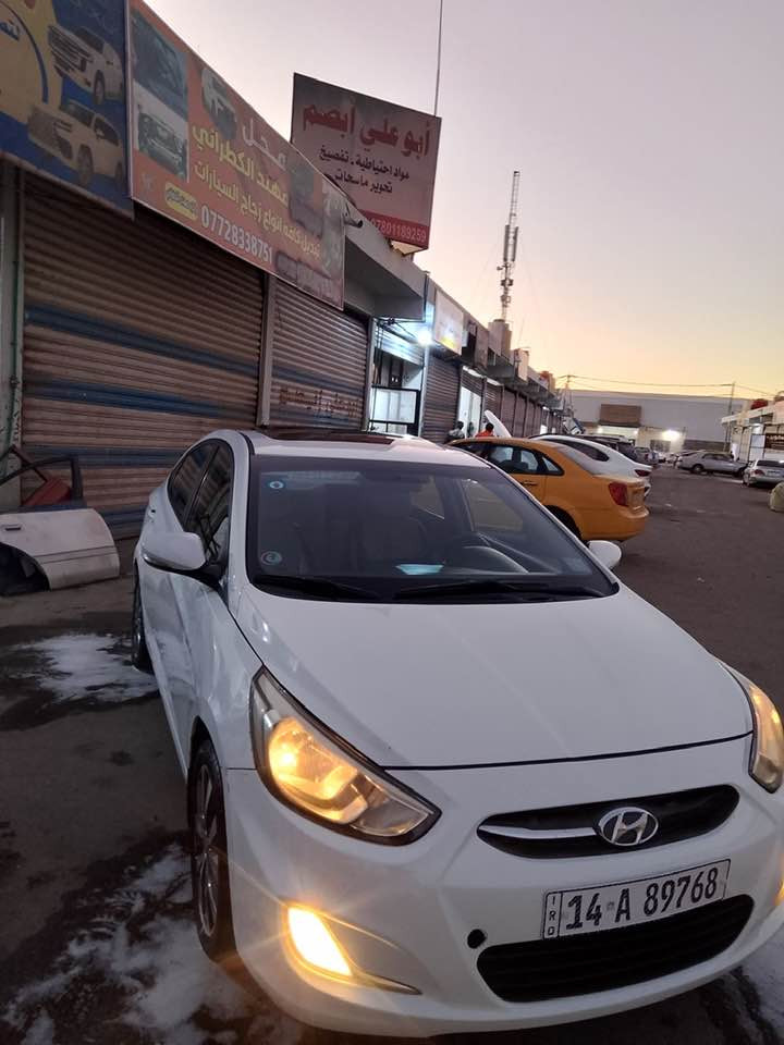 السلام عليكم 
هونداي اكسنت 
2016 
كفاله عامه ضربه صبغ تبديل 
عده بارد قليل 
سياره جديده معنى الكلمه نقطه خياس ما بيهه ع ايدي 
ادامه كامله سياره جناي 
تخم تاير باتري جديد 
منضومه بانزين كامله 
حداديه كامله 
ما تصرف عليهه ربع 
رقم بصره باسمي 
سعرها105 وبي مجال قليل 
*********** 
العنوان البصره حمدان
