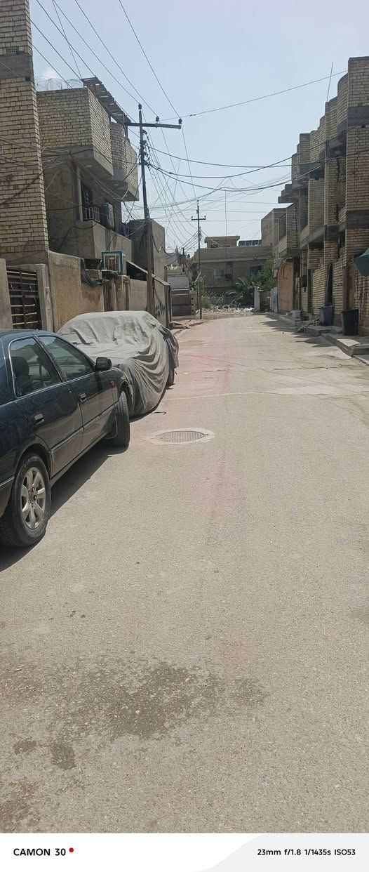 السلام عليكم
دار زراعي للبيع المساحة / ١١٠م 

العنوان / البلديات خلف المصرف ثالث فرع منطقة ضياء الحلفي بصف الطابو قرب منطقة العلماء يحتوي الطابق الأول// أستقبال + صالة + مطبخ منور + غرفة نوم + ممر + صحيات داخلية وخارجية الطابق يحتوي على ديكورات + نقوش + إنارة مخفية كامل

الطابق الثاني// غرفتين نوم + صالة + صحيات يحتاج إلى بياض وكاشي وشتايكر 

للأستفسار //  *********** 

أتصال + واتساب موجود
