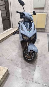 عندي دراجة شحن موديل 25 ملف 1000حقيقي سرعته 60حقيقي ست بطاريات دبل است...