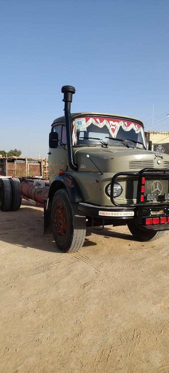 السلام عليكم قجمه للبيع موديل 80 مكفوله كفاله عامه من كلشي كلها شركه جديده كير مكينه شاصي اكسن  كله على شرط شاصي خام مامصبوغ قماره جديده مبخره تبخير بيسط جداً  رقم الانبار انكليزي مكان الاستفسار اتصال ***********
***********
