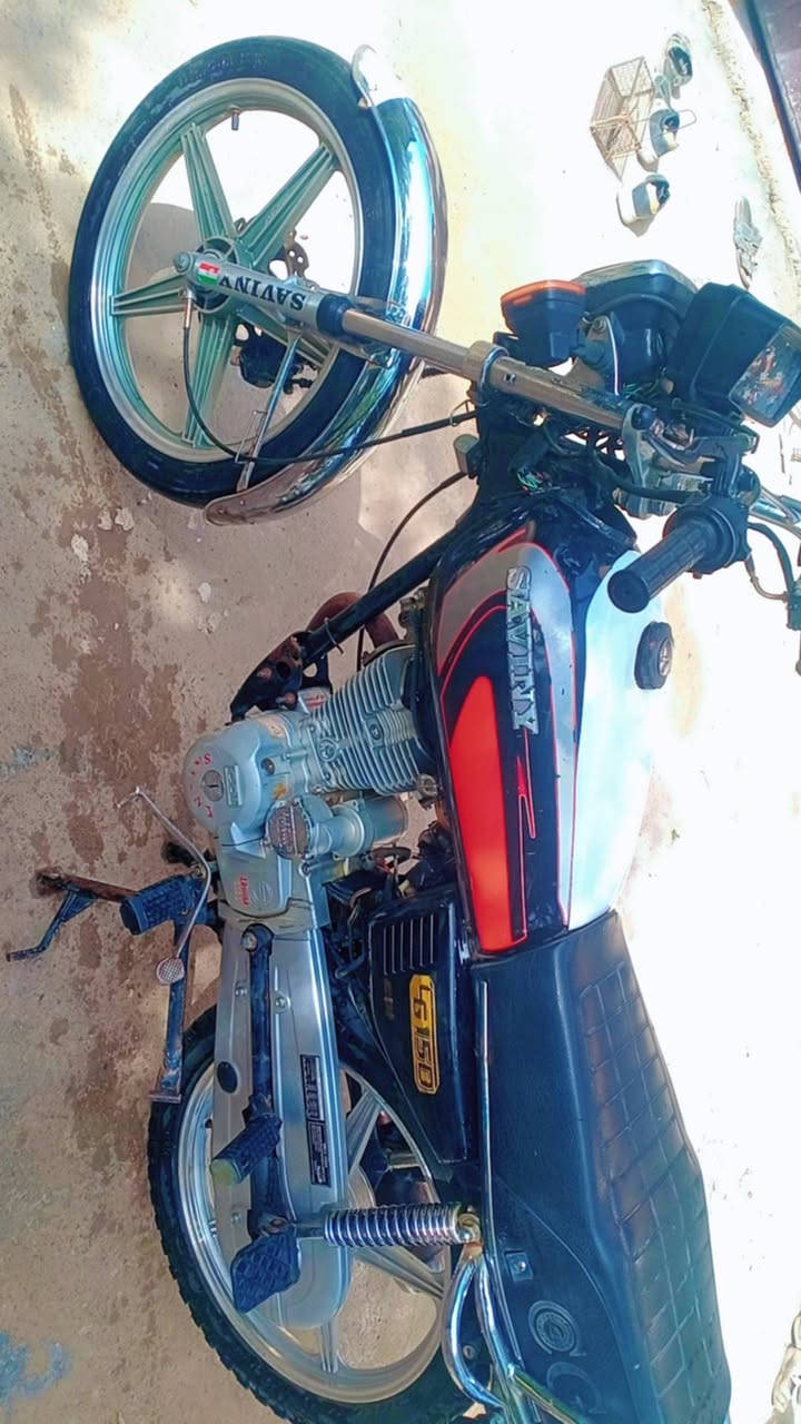 دراجه سيفان مديل ٢٠ نضيف أوراق كامله  السعر ٤٠٠ وبيه مجال الشراي يتصل مكان تقاطع القدس***********
