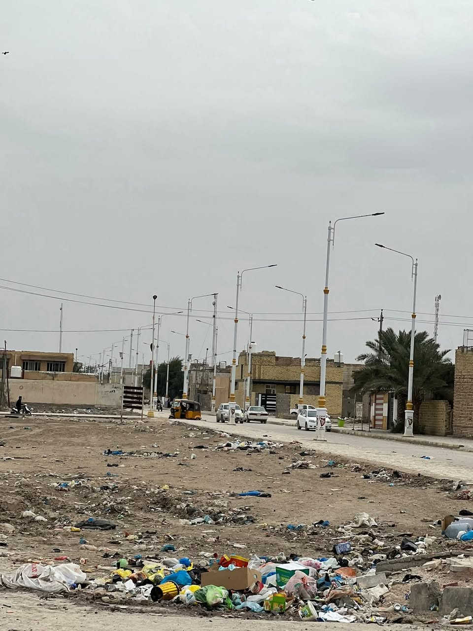 يا الله قطعة زراعي للبيع مساحة 200متر ناحية سديناوية قرب مكتب الغاز كافة الخدمات محدولة وجاهزة للبناء السعر 18للاستفسار ***********
