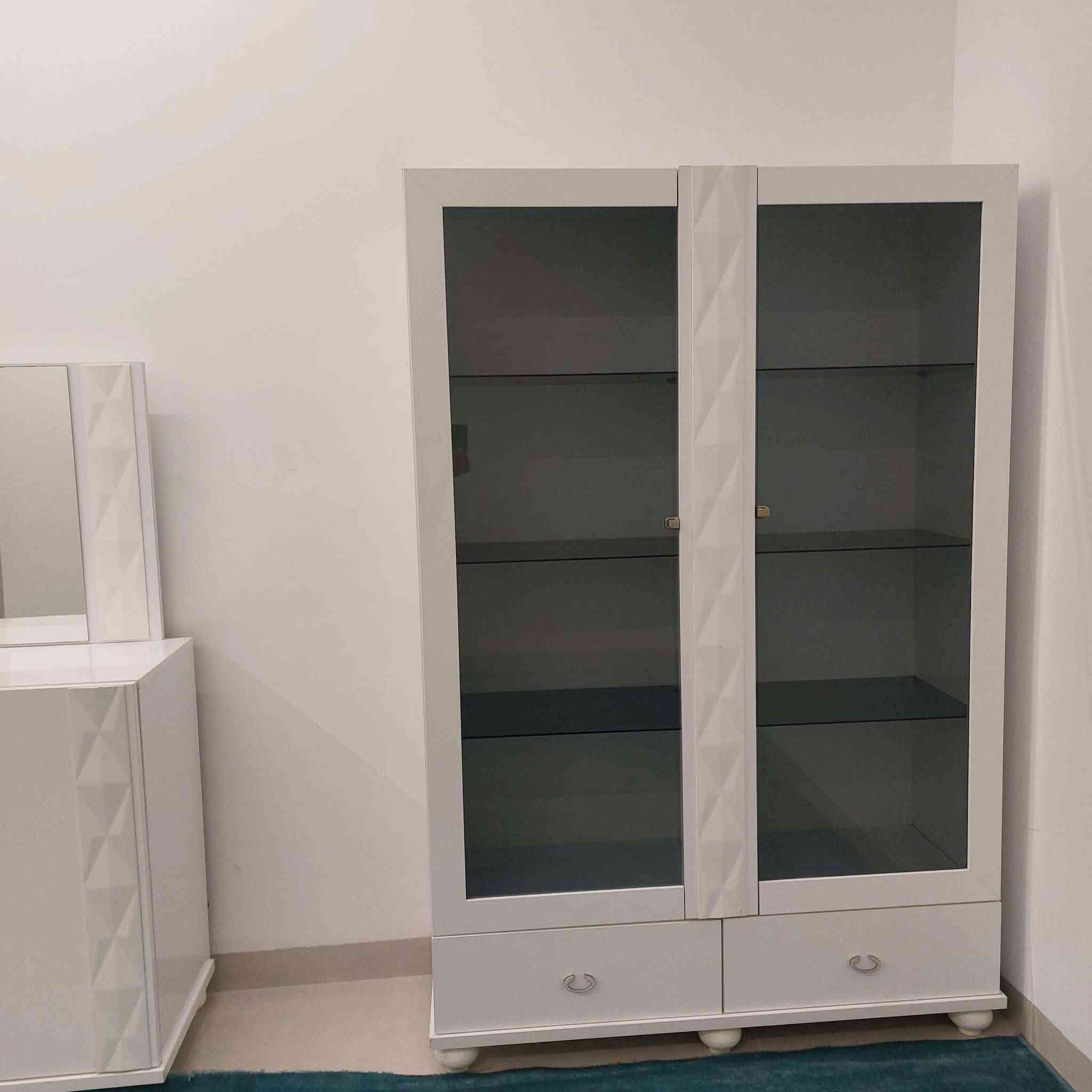 ئەم تاقمە قونسوڵ و ڤاترینا و مێزی تیڤی یە بۆ فرۆشتن نرخی ٢٥٠ هەزار لە سلێمـــــانی


**إذا كنت صاحب هذا الإعلان وتريد حذفه لأي سبب، رجاءا أرسل رسالة إلى الدعم الفني**