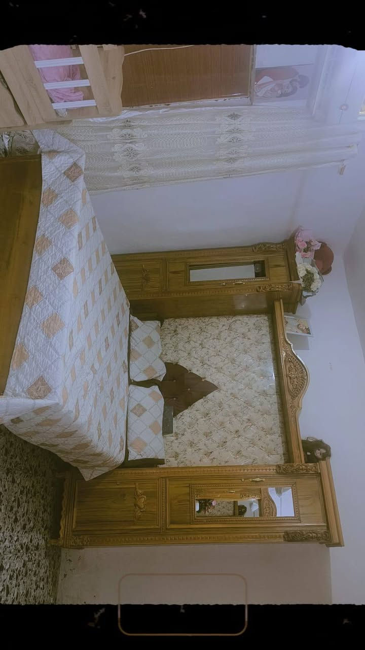 غرفه نوم صاج للبيع نظيفه جدا
***********
