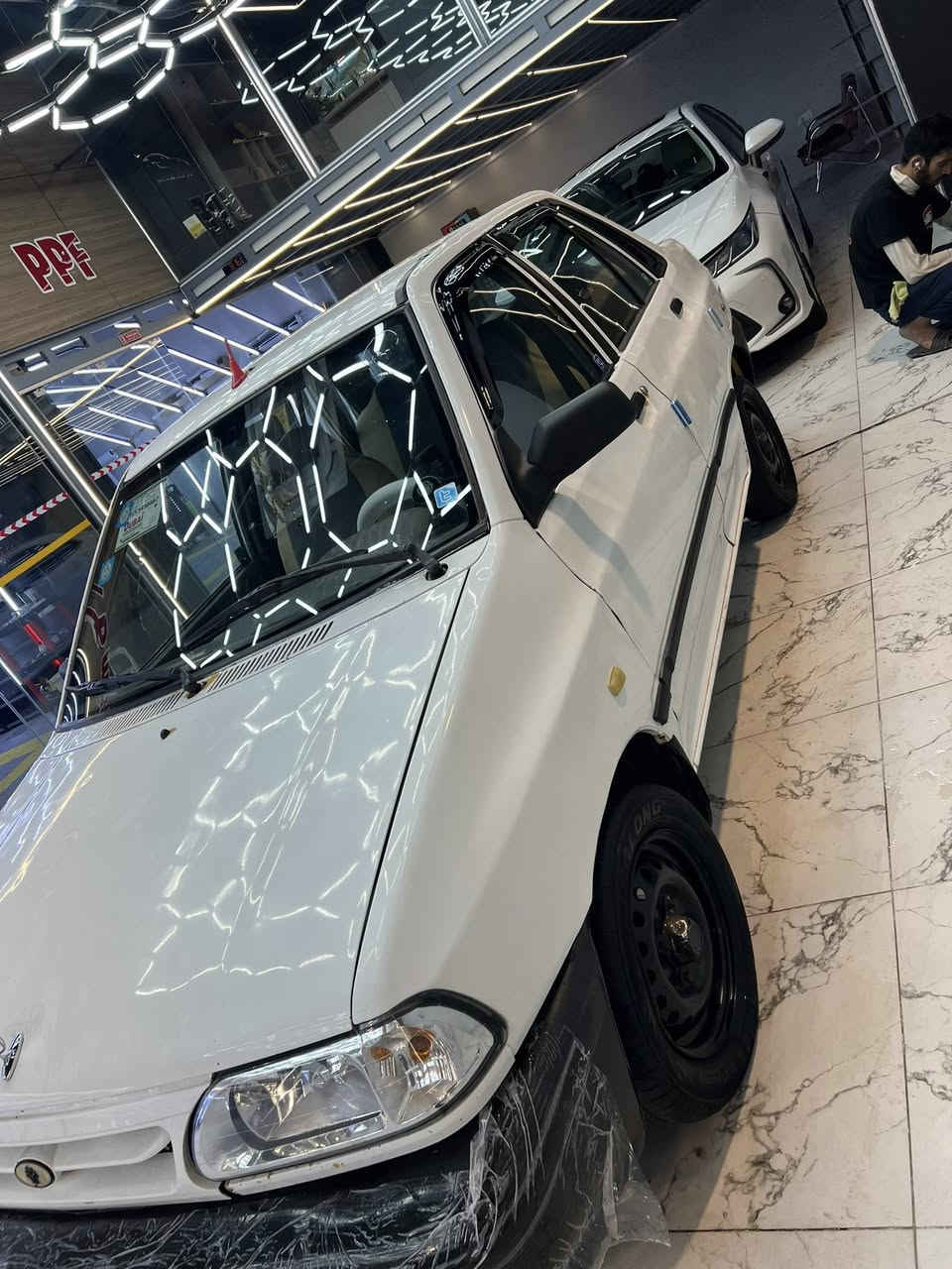 سايبا موديل 2015
اصل صفره ومصبوغه ابيض خصوصي  يعني صبغ اصولي سنويه تقره ابيض ..كير محرك خير من الله   شرط لا تنقيص ولا تبخير شواصي شركه ما ملعوب بيهن 
تبريد ثلج.. تدفئة  شغاله حداية السيارة جديدة تخم تاير دوشمه جديده الرقم الجديد الدولي السيارة بأسمي تحويل نفس اليوم.. بيها سستم  صوت  مخيف  مكان السياره بغداد العامريه سياره خير من الله وبالعافيه على الياخذها السعر 38وبيها  مجال بسيط للشراي  ما متواجد فيس فقط اتصال 
***********
