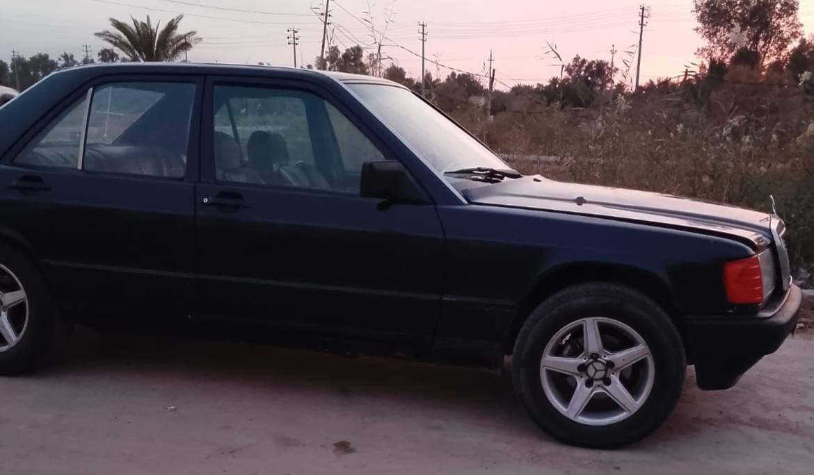 مارسدس طيارين موديل 88 مصبوغة جمالية مكفولة من الضربة گير ومكينة بطة ونجي گير مكفول مكينة بية بخار حداية جديدة تخم تاير جديد كهربائيات كلهأ شغالة
 رقم ميسان السنوية 2027 
السعر 25 وبية مجال
 للتواصل *********** واتساب 
مكان السيارة ميسان قلعة صالح
اخوان مكلف بالنشر لحد يراسلني
