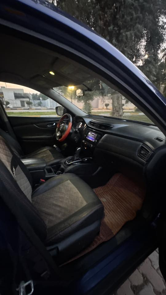 سلام عليكم 
للبيع نيسان روج  2018 مواصفات S
تحكم ستيرن جهتين، رادار جانبي 
لايت خلفي LED ، نظام ايكو وسبورت 
( Android Auto, Apple CarPlay)  شاشة تدعم 
وكاميرا خلفية 
مستوردها على أيدي ضربتها فقط دعامية امامية
وتقريرها كلين
ماشية 83 الف ميل فقط 
رقم اربيل باسمي وهزة جديدة ومكانها بغداد الكرخ 
بيها نقص رادار امامي جيب وشد وحساس تاير واحد 
وبيها صبغ قليل ربع الباب عكس السايق والورا 
هنا صار . والباقي بلادد
..
السعر 145 وبيها مجال
بيها سونار المندلاوي 
وتقرير الحادث هم
 الي مهتمً ادزهن الة
للتواصل وتساب
***********
