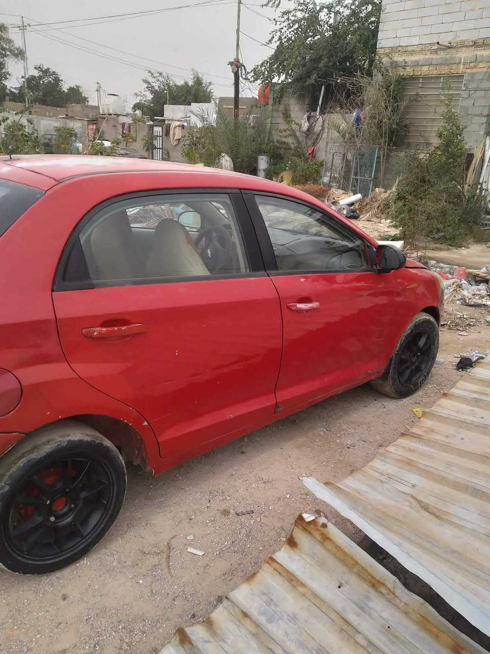 للبيع مكفوله من الضربه والصبغ
بيها خيط بخار ***********
