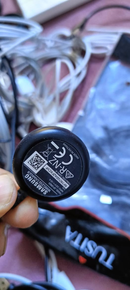 شواحن ساعات سمارت مختلف الموديلات 
60قطعة 
سعر القطعة 2000
بيع كل الكمية بدون مفرد
***********
