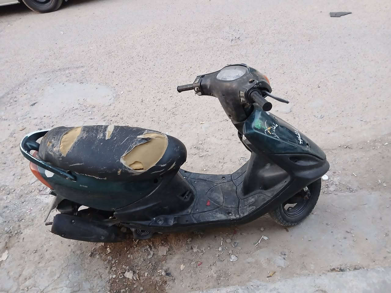 السلام عليكم دراجه ماكس قجمه للبيع نقص استان تعليك كشن وراجز مال سلف سويته بس بدلت اللبه بس مره اشغل ومره لا تايرات جديد كامله مابيه نقس بس ذني الذكرتهن والكابريتر نص عمر  السعر ٣٥٠ وبيه مجال بغداد الشعب ***********
