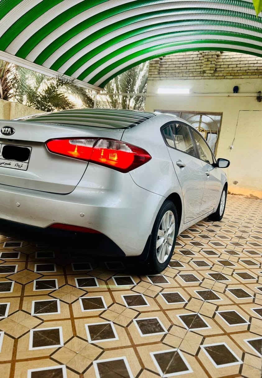 السلام عليكم سيراتو موديل 2015 خليجيه رقم كربلاء سنويه لل 2028 تحويل ثاني يوم مكفوله كفاله عامه ضربه وصبغ وفتح وتبديل ماشيه 117 الف حقيقي مكينه وكير كفاله حداديه جديده تخم تايرجديد تبريد ثلج 🥶 مكينه 1600 ما مفتوحه شاشه كامره خلفيه حساس خلفي تحكم ستيرن مانع انزلاق دواخل شركه مفروشه ارضيه جلد جاهزه السياره من كلشي السعر المطلوب 120$ وبيها مجال اي استفسار اتصل عله هذا الرقم
                            ***********  
مكاني ديوانية قضاء المهناوية
