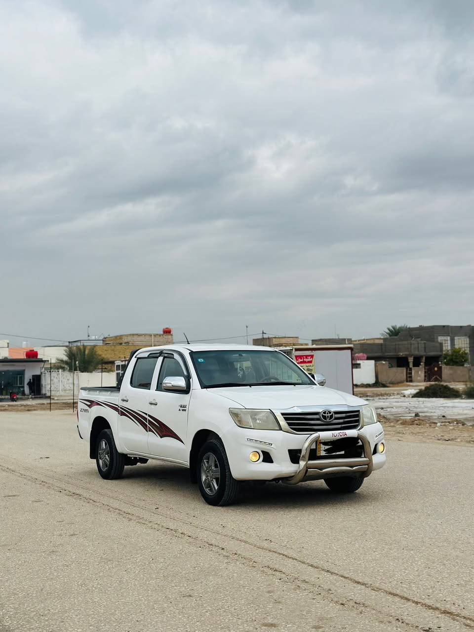 السلام عليكم تيوتا هايلوكس ناصية 2014سياره جديده مكفوله من الضربه والتبديل بيها بارد موضح بلصور محرك مامفتوح كير اوتماتيك حداديه جديده تخم تاير جديد رقم مثنى سنويه جديده تحويل مباشر السعر 208وبيه مجال للشراي استفسار اتصال 📞 
***********
