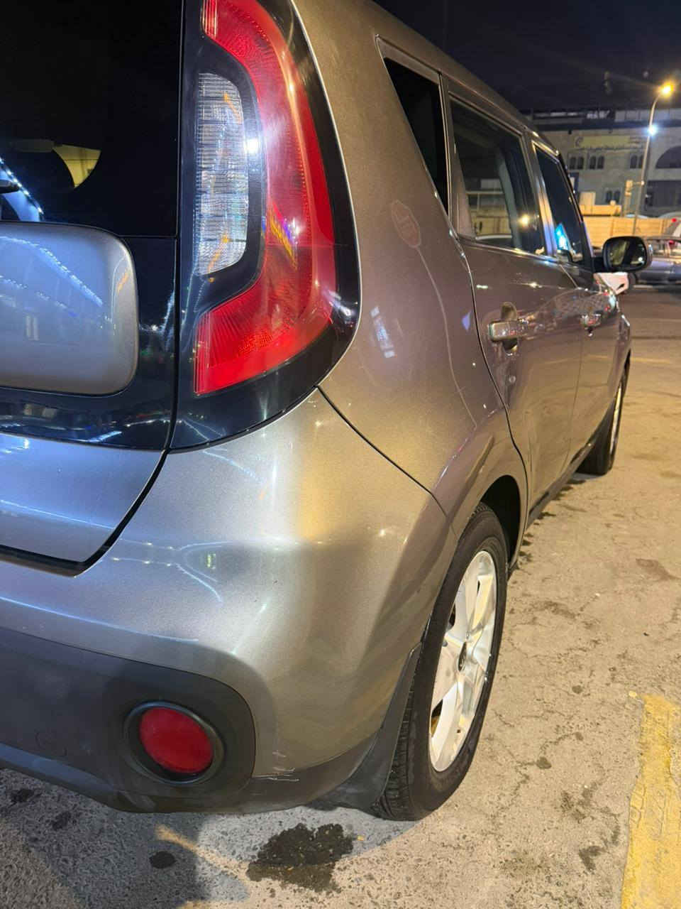 السلام عليكم 
كيا صول موديل 2019 رقم بصره  وارد امريكي مكينه 1600 GDI 
حادثها الجاملق الامامي الأيسر وباب السائق فقط حادث جدا بسيط بدون دواخل.
 مواصفات معروفه
 سياره جاهزه من كلشي ما بيها اي نقص تبريد تدفئه حداده تخم تاير 
ماشيه 50 

العنوان البصرة 

***********
