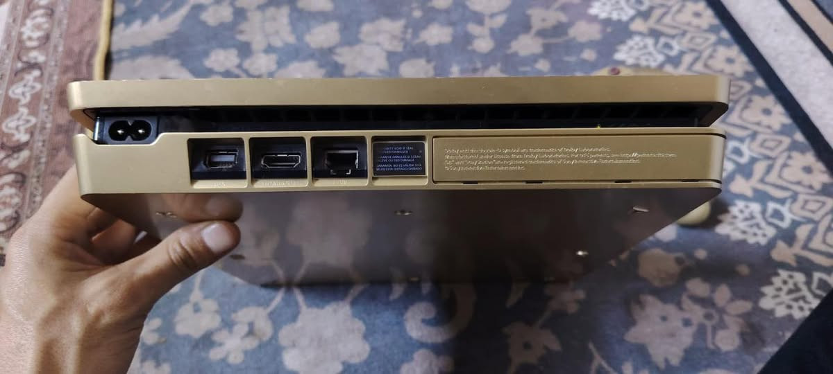 بلي فور سلم اون لاين باندل ذهبي لا مفتوح ولا مصلح جهاز لوك ستيكر ذاكرة ٥٠٠ فقط ويا الفيش ول جوستك الاصلي مو تجاري سعرة ٢٣٠ مكاني بغداد ***********
