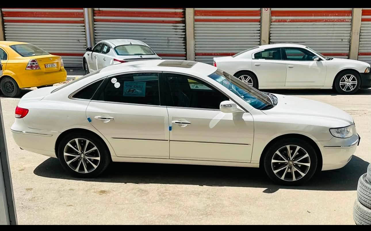 السلام عليكم ورحمة الله 
للبيع 
طقم ويل ازيرا 18  نظيف جدا وخالي من كل عيب .. صبغ وچراخة درجة اولى شغل جديد .. + طقم تاير صيني هيلو جديد قياس 235/50/18 
السعر النهائي 500 الف
الاتصال على الرقم ***********
مكاني  السماوه 🌹
