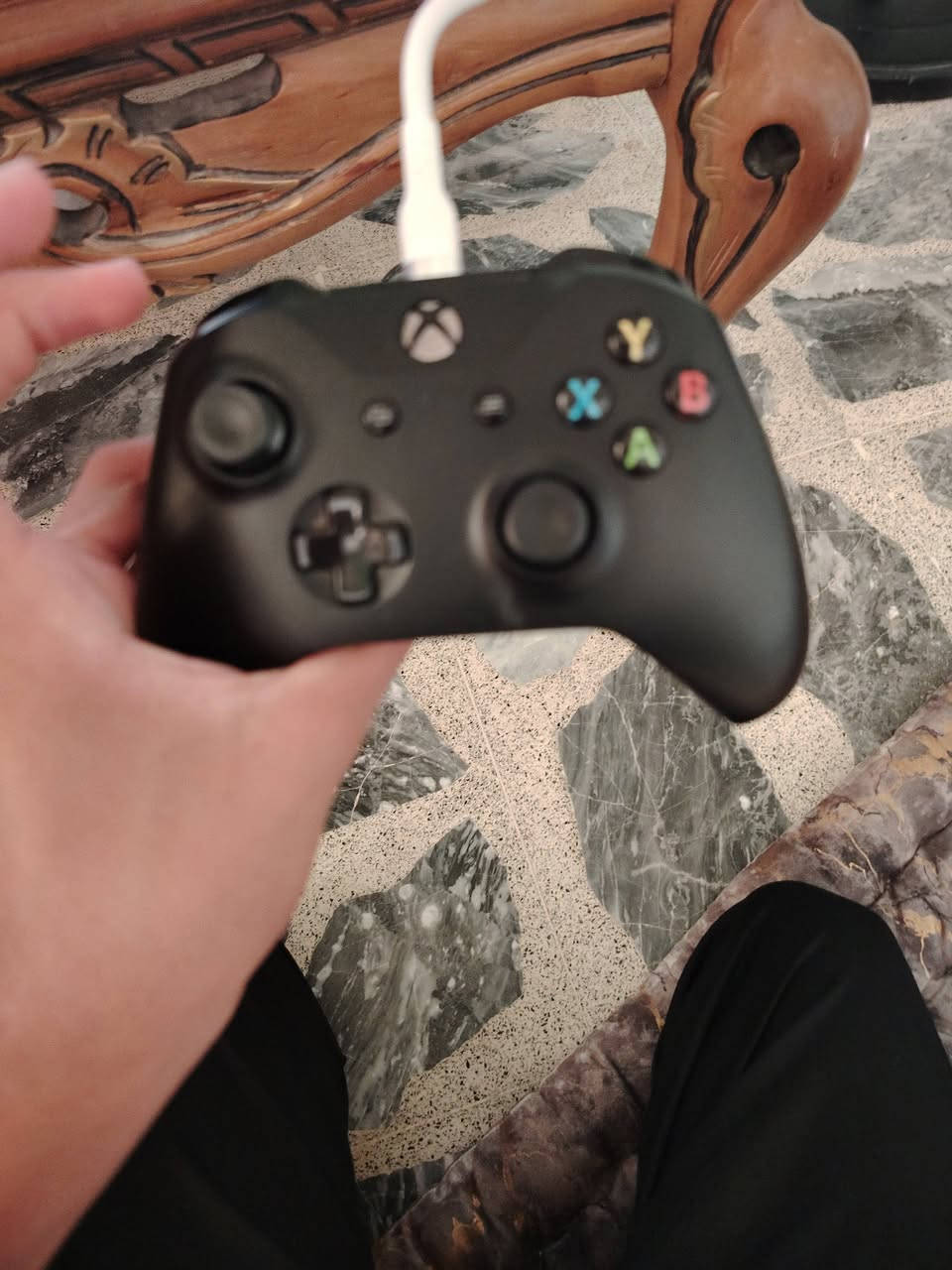 السلام عليكم
جهاز XboxONE S
نضافه ٪100
الذاكره - 1TB   كارتونته الاصليه وياهه 
1- لوك ستيكر ما مفتوح أبد
2- حيل نضيف ومرتب
3-ملحقات الجهاز كامله
الملحقات
جويستكات عدد 2 أصليات وحده مال اكس والثانيه اس نضفات شغالات جدد
كيبل باور أصلي مال شركه
كيبل hd
كيم باس التمت 80
منزل بي 14 لعبه كلهن قويات
بطاريات يدات 3 وقاعده شحن
بي العاب مملوكه هم
كيبل شحن يدات مباشر هم
 سـعـره بـ 250 بي مجال ودللو وكالة بيجي الحبيبة @إشارة
العنوان صلاح الدين بيجي
الرقم ***********
