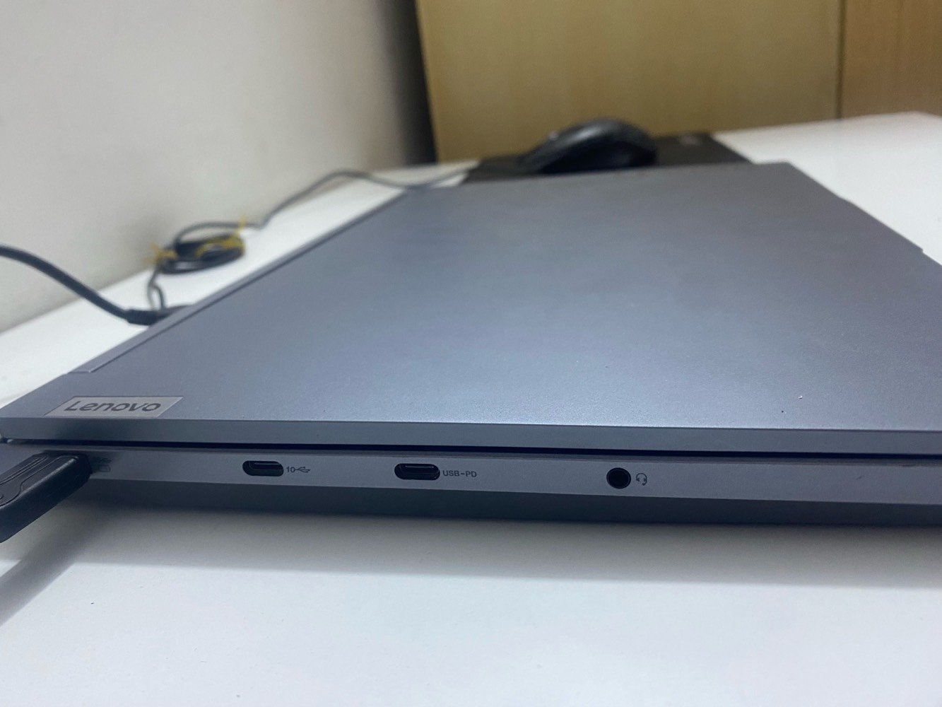لابتوب لينوفو ليجن فايف
مواصفات
Rtx 4060 140TGP
i7 13650HX
16g ram ddr5 
512g 
شاشة 2.5k 
جهاز نظيف كامل ملحقات من شاحنه وماوس باد العيب الوحيد بس الزر الي ظاهر بالصوره ويكلف الفين دينار
السعر مليون ونص قفل قفل ربع دينار مابي
تواصل واتس 
***********
لحد يحرج نفسه ويجي يعامل ع سعر
