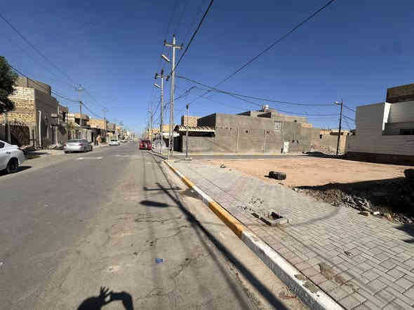 حي الفرات شارع الصب شارع جامع الرسول الأعظم شارع ١٥ وشارع ١٠  

المساحه واقع حال ١٤٢ م واجهة ٨ نزال ١٧.٨٠ 

بالسند ١٠٣ م

مفروشة سيبس ومحدولة وجاهزه للبناء

للاستفسار ***********
