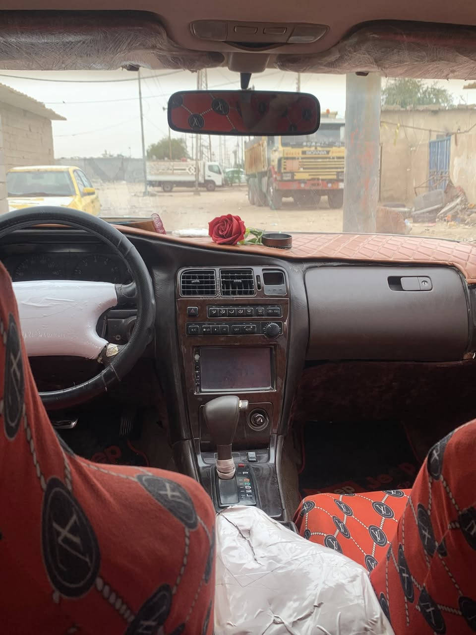 السلام عليكم خوان سياره مارك نفخ سياره كلش حلوه ونضيفه شاهد الله يلي ياخذها ما يصرف عليها سياره كلش تعبان عليها كير مكينه حداده تخم تاير تبريد بديها شوفت عينك نفس يلي بل صور سياره مكفوله كص ونقل  ولعيب شرعي سنويه جديده ورقم دولي  تحول ثاني يوم سياره مشروع وطني   رايدها ب57وبيها مجال قليل مكاني بصره زبير رقمي ***********
