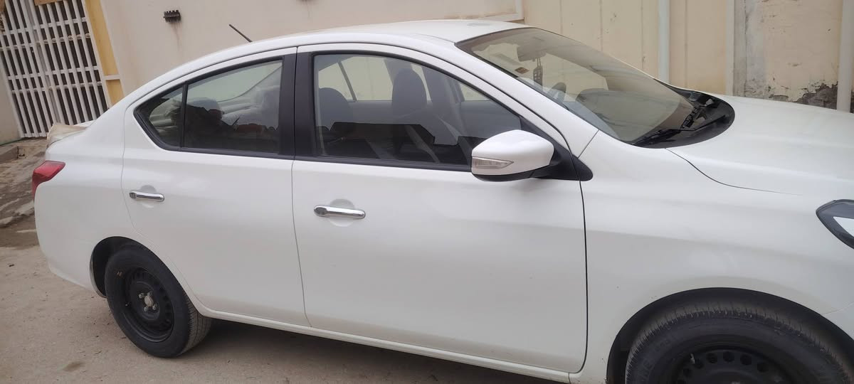 للبيع موديل ٢٤ كفاله عامه بيها سونار ماشيه ٤٧ مكان سياره ديوانيه سعر ١٢٥ وبيها مجال
***********
