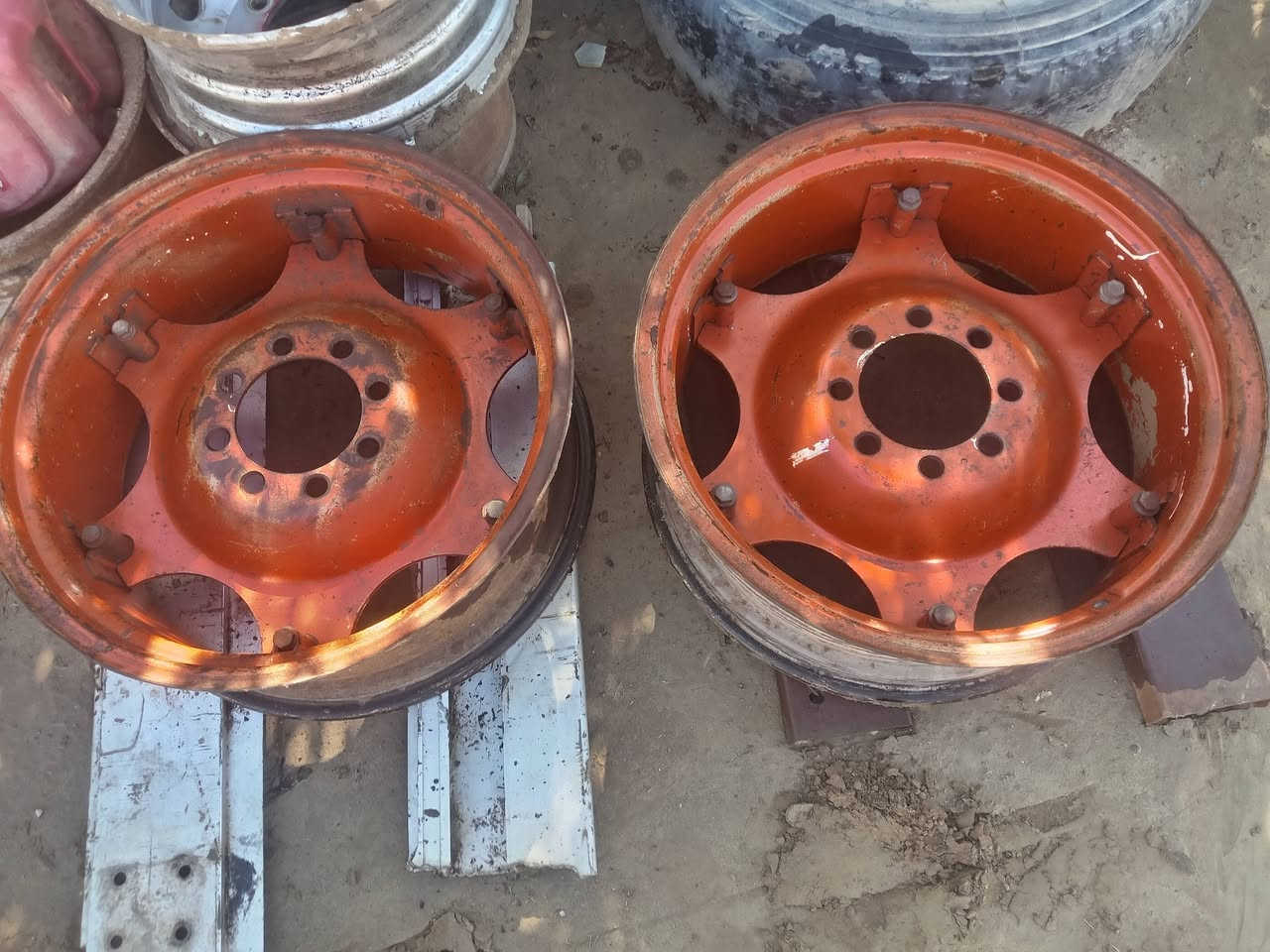 سلام عليكم البيع وياله عنتر زراعية زائد ثكالات  مكان حله جبله السفارة عل هاذه رقمي ٠*********** /***********
