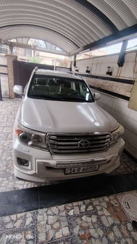 لاند كروز 2014 كفالة عامة  تراي زيرو  ماشية 130  مكينة كير كفالة  محرك...