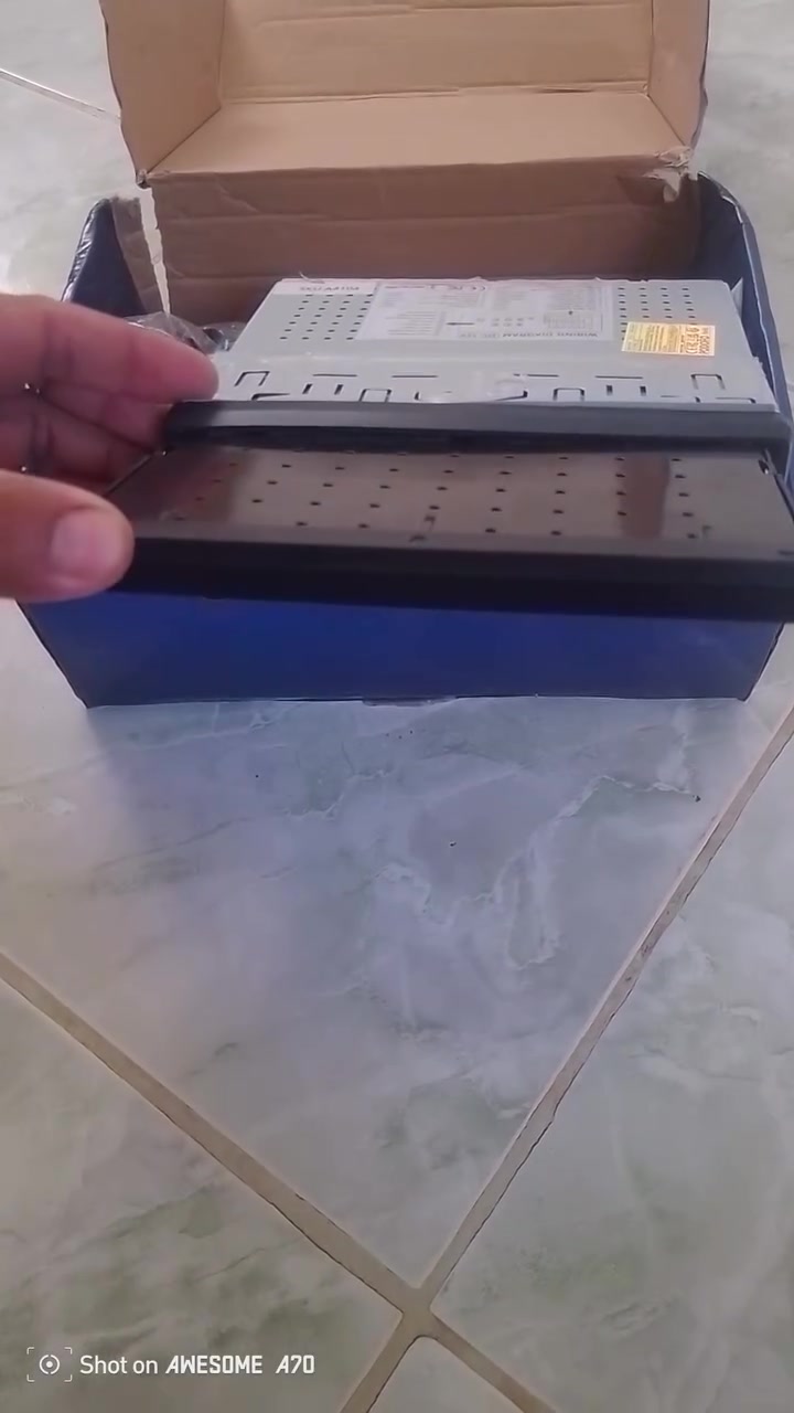 ***********
