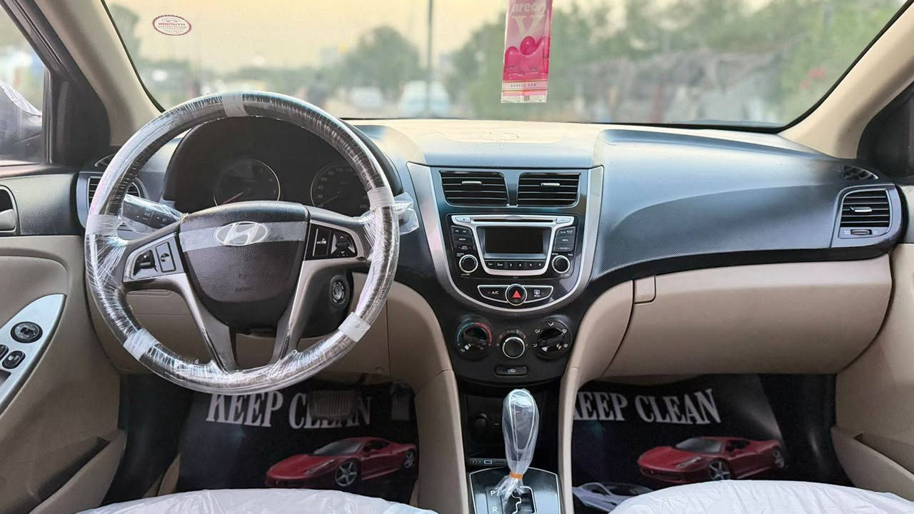 اكسنت 2016
خليجيه مواصفات تحكم 
ستيرن جهتين
اشاير بل مري
 فقط دعاميه 
الاماميه صبغ  
وبارد خفيف خلف 
باب صدر والباقي 
كفاله سياره ماشيه 107 الف  
العنوان بغداد مدينة الصدر 
 رقم دولي جديد بدلته
السعر 105

***********
