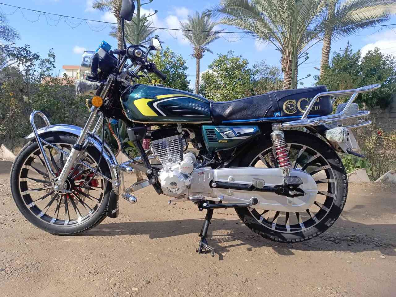 سلام عليكم دراجه سيفان موديل 2025 مفول اوراق كامله السعر 780 وبي مجال ***********
