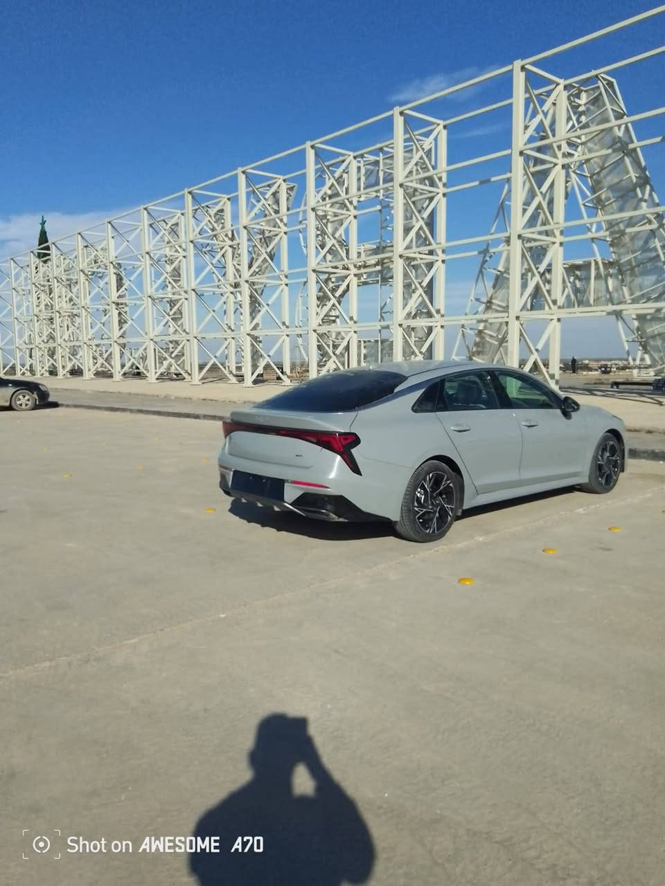 السلام عليكم
للبيع K5 موديل 2025 GTLINE فول مواصفات عده الفتحه

مواصفاتها 

مكينه 2500 

بك لايت LED

أشاير بالمري 

 حساسات إماميه 

 حساسات خلفيه 

رادارات محيطيه امامي خلفي جانبي 

قياده ذاتيه 

توقف ذاتي 

تحديد مسار 

رادار تفاعلي 

مثبت سرعه

أوامر صوتيه 

شاشه متصله 

شاشة اعطال 

شاشت تكيف 

هندبريك بصمه 

3 وضعيات قياده 

شحن لاسلكي 

وتو هولد 

كرسي كهربائي جلد 

تدفئة مقاعد إماميه 

 

وباقي المواصفات معروفه 

ماشيه 30 ألف 

حادثه بنيد 

 

مكفوله من الشواصي والغوود  

السعر215 وبيه مجال

مكاني   بابل
رقم بغداد بسمي

للتواصل ***********
