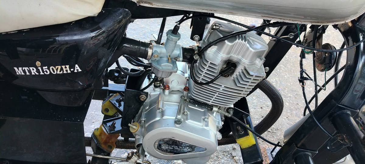 ستوته مديل ٢١ رقم وسنويه بسمي  مداور شوكت ميعجبك نضافه فول شوفت عينك مامتعوبه ايدي بيهة  مكان نجف حي عسكري ***********سعر مليونين ٣٠٠ معة المحجر علم محجر تفصال
