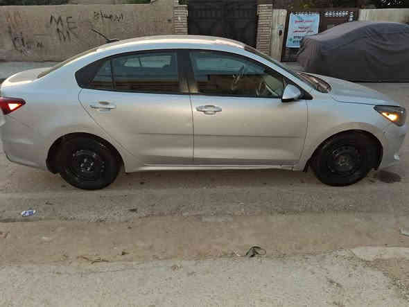 السلام عليكم كيا ريو 2020 سياره كلش حلوه مال بيت حادثه موجود بالصوره بس دعاميه كير محرك مكفول بغداد نفق شرطه *********** السعر ب130وبيها مجال
