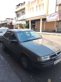 اوبل فكترا للبيع   حجم المكينه 16  رقم مسطره نينوى   السياره مصبوغه عا...