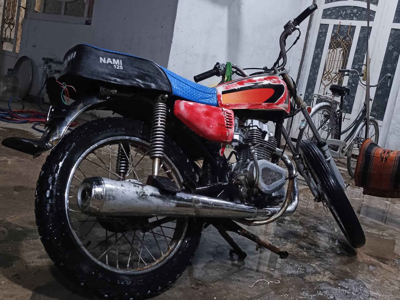 السلام عليكم ورحمة الله
على بركه الله بدون كسران بالحلال
متوفر اربعه كير نوع ٱرشه
موديل 2017 
شغاله محرك حلو هندر واحد
بيها تلحيضات بصيطه 
شوفه عينك
مكاني بابل محاويل 
سعر 170 وبيها مجال واني بخدمتكم
***********
