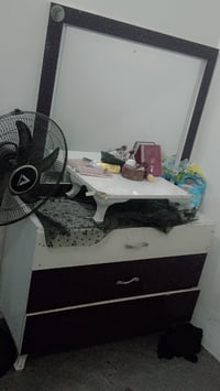 للبيع • غرفه نوم • خشب