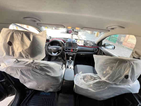 كونا ٢٠٢١ مكينة ٢٠٠٠ دوش كير at المرغوب حادثها جاملغ الأيمن والبنيد مبدلات بلخارج أصليات سيارة ماشية ٩٦ الف حقيقي
الموصفات رقم بغداد باسمي تحويل ثاني يوم سنوية الحد ٢٠٢٩
١ ٣ أنظمة قيادة
٢ كشنات تدفئه
٣ شاشة كار بلي 
٤ مانع انزلاق
السيارة نظيفة جدا مثل ما موضح بلصور الغرفة نظافة ١٠٠٪؜
تبريد تلج ❄️
سعر ١٤٤ $
العنوان بغداد الجديدة ***********
