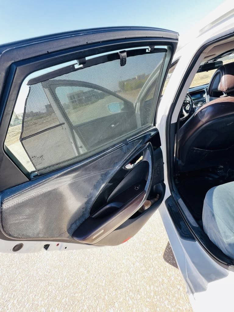 السلا عليكم/ ازيرا موديل 2011 خليجي فول بصمه موصفات شنو تريد بيها بسمي رقم ارييل هزه وسنويه ورقم كله جديد كير محرك بالكارتون6 سلندر 3000 اي نقص مابيه/ صبغ جاملغ امامي جه السكن ورش الباب فقط الباقي كفاله/السعر 117// للأستفسار ***********
