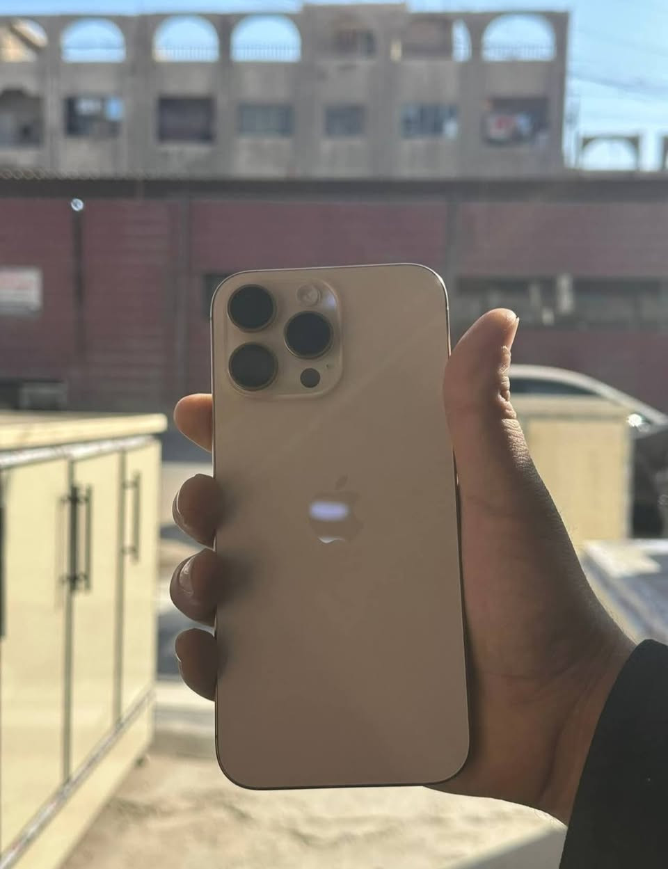 ايفون 16 برو ماكس ذاكراة 256جهاز جديد جدا السعر مليون و450 مكان بغداد الشعب رفم بس واساب ***********
