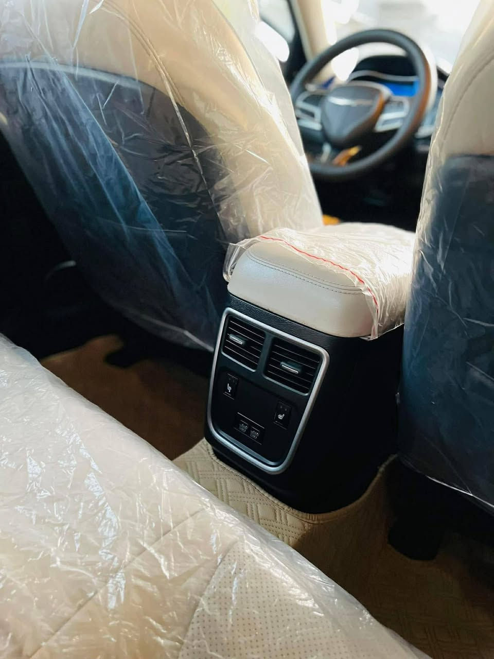 مساء  الورد على متابعينا الورد  ❤️‍🔥

محبين الخليجي الكلين والجديد السيارة امانة الله تخبل وتسوه وكلش مرتبه بحالة الوكالة 🔥🔥

💣 مكينه. ( 3600  )

🚗 معروض للبيع عبر منصة السيارات العراقية

🔹 السيارة: (  كلايسلر اوباما 《C300》)
🔹 سنة الصنع: 2018

🔹 الحالة: ( خليجي كلين تايتل  🧭 )

🔹 الفحص: ( فحص كامل )
🔹 المحرك / القير: (ممتاز / شرط)

🔹 السعر: ( 289 $$ قابل للتفاوض)

🔹 الموقع: ( بابل )

🕳 ماشية 80 الف 

✨ مميزات إضافية:

 • مواصفات سياره C

داخل vip داخل ملكي ابيض

كشنات ابيض ملكي

كشنات خلفي تدفئه

سقف بنوراما فتحتين

مري قلاب ويه البك

خزن ميموري

ستيرن تدفئه

ستيرن كهرباء

شفتات ستيرن

لايت عدسات زنون شاشه كبيره + کامره خلفي دواره

نضام صوت الباين

ويل 20 مكسيكي

 • 💯💯 كلين كفاله عامة من كلشي 

📩 التواصل خاص فقط

البيع يتم عن طريق منصة السيارات العراقية
نرتب المعاينة، الفحص، والتواصل بكل شفاف

للمشتري الجاد وبالخدمة

***********
