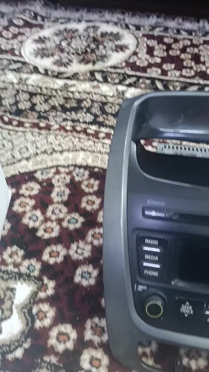 شاشة سورنتو14بلادي وراديو وقرص كورلا وشاشة توكسان 20للبيع 300دولار للكل وبها مجال ***********
