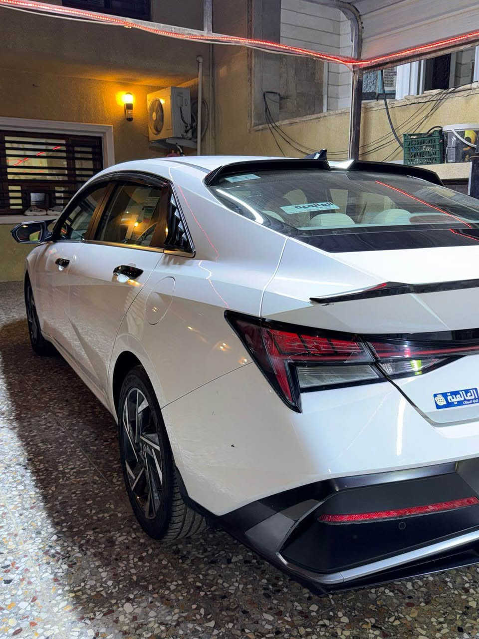 سلام عليكم
النترا 2024 خليجي
محرك 2000 دوووش 
فول مواصفات
ماشيه 44 الف
ويل كب 
لد امامي لد خلفي
حساس امامي حساس خلفي
داخل ابيض
اشاير بالمري
مري شفط
فتحه
بصمه تشغيل
وبصمه ابواب
دشبول دجتل
شاشه
تبريد قطعتين
تحكمات ستيرن
ثلاث اوضاع قياده
السيارة على وضع الشركة ماخذهه ع ايدي زيرو 
مجرد طخه بسيطه جداً في الجاملغ الامامي الايسر كما موضح في الصوره 
رقم بغداد جديد بأسمي تحويل ثاني يوم 
السعر (( 190 ))وبيه مجال بسيط 
مكاني بغداد الغزالية / شارع مدير الامن 
للاتصال 
*********** بغداد, العراق
