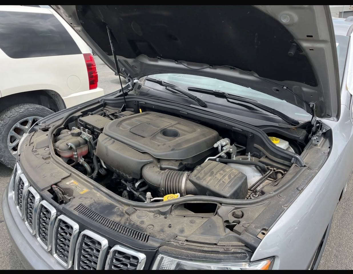 السلام عليكم 

جيب لمتد موديل 2021

اللون سلفر
ماشيه ٩٩
فتحه
شاشه جبيره
كشنات جلد
كير موس
جنطه كهرباء
حساسات
رقم بغداد  
مواصفات التمد كلها بيها
ضرر السياره باب السايق ومبدله ابلادي وجملوغ 
للاستفسار الاتصال 

***********
