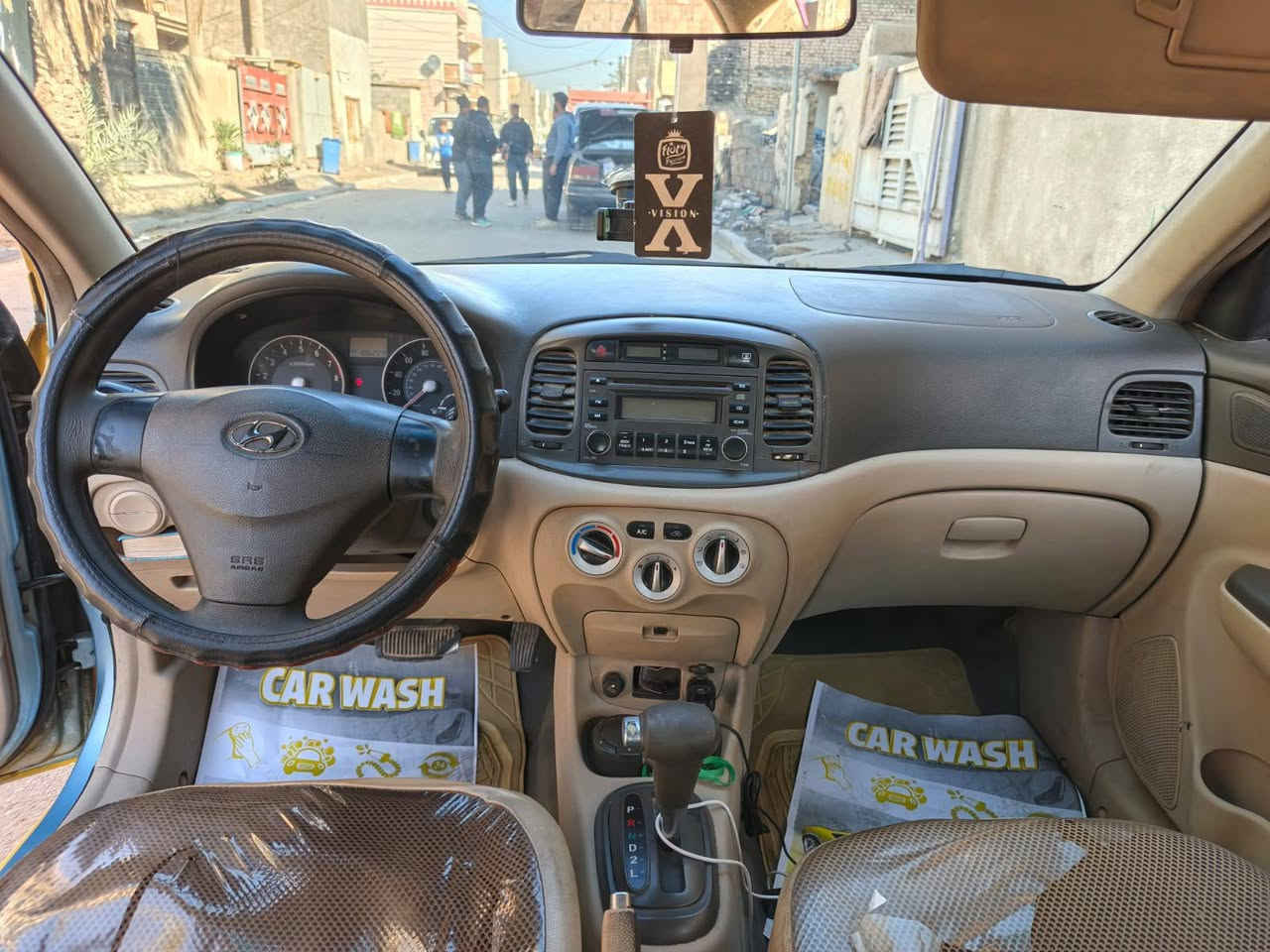 اكسنت 2006 رقم بغداد السعر 65 المكان بغداد حي الفرات المحرك 1600  رقم الهاتف ***********
