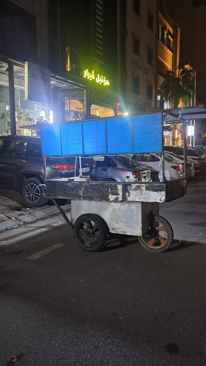 شباب يوجد لدينا عربانة لبلبي نضيف
السعر 350 
للاستفسار الاتصال على الرقم 
***********
