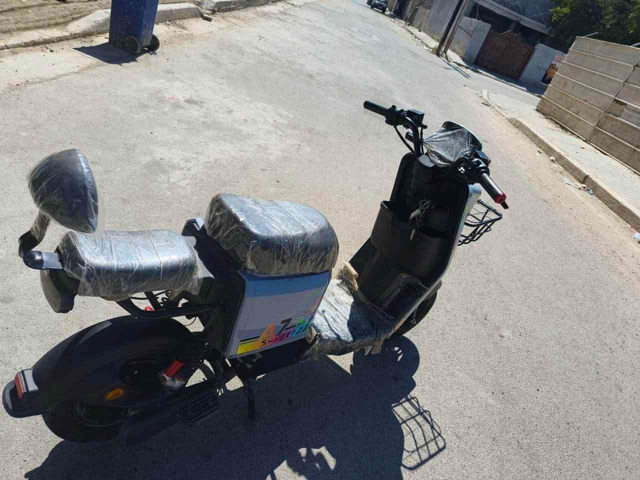 خمس بطاريات 60 volt
الملف  2000  واط
طرق التشغيل  بصمة تشغيل عن بعد +2سويج+2كارت
السرعة 100 عداد أربع سرع
نضام R الرجوع للخلف
المكان بغداد الحسينية 
رقم الهاتف *********** Colombo, Sri Lanka
