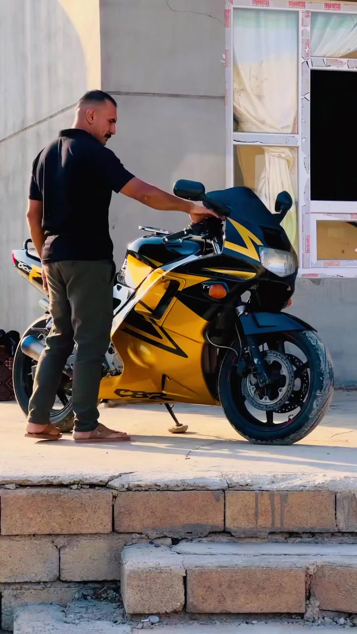 شباب بطحه هونده 600يف تو ويرهم مراوس وفرق ويرهم بيع شراي يجي ويتدالل نزلو شعدكم مراوس***********
