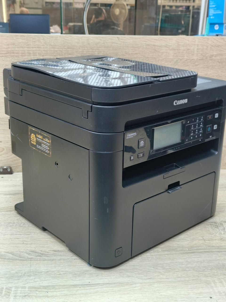 طابعة كانون موديل MF2249 dw مستعمل بحالة ممتازة سعر الحبر 10 الف تطبع 1600 نسخه نوع الحبر باودر سرعة الطباعة 27 ورقة بالدقيقة طباعة بوجهين دوبلكس تحتوي على Wi-Fi و WIFI dercte يمكن ربطها على موبايل وتابلبت ولابتوب كما تحتوي على فيدر لطباعة مجموعة اوراق بامر واحد ويمكن استخدامه في الارشفة الإلكترونية استنساخ طباعة سكنر 🚦سعر الطابعة 240 الف 🚦مع حبر جديد داخل الطابعة وكيبل كهرباء وكيبل كومبيوتر وقرص تعريف للطلب *********** - *********** يوجد توصيل لجميع المحافظات نسبة نظافة جهاز 90% ضمان تشغيل وفحص. 
#طابعتي
#الصفوة
